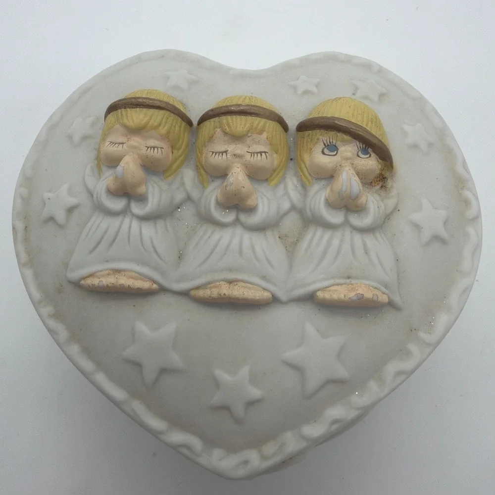 Vintage Houston Harvest Praying Angels Jewelry‎ Trinket Box Heart Shaped Bisque